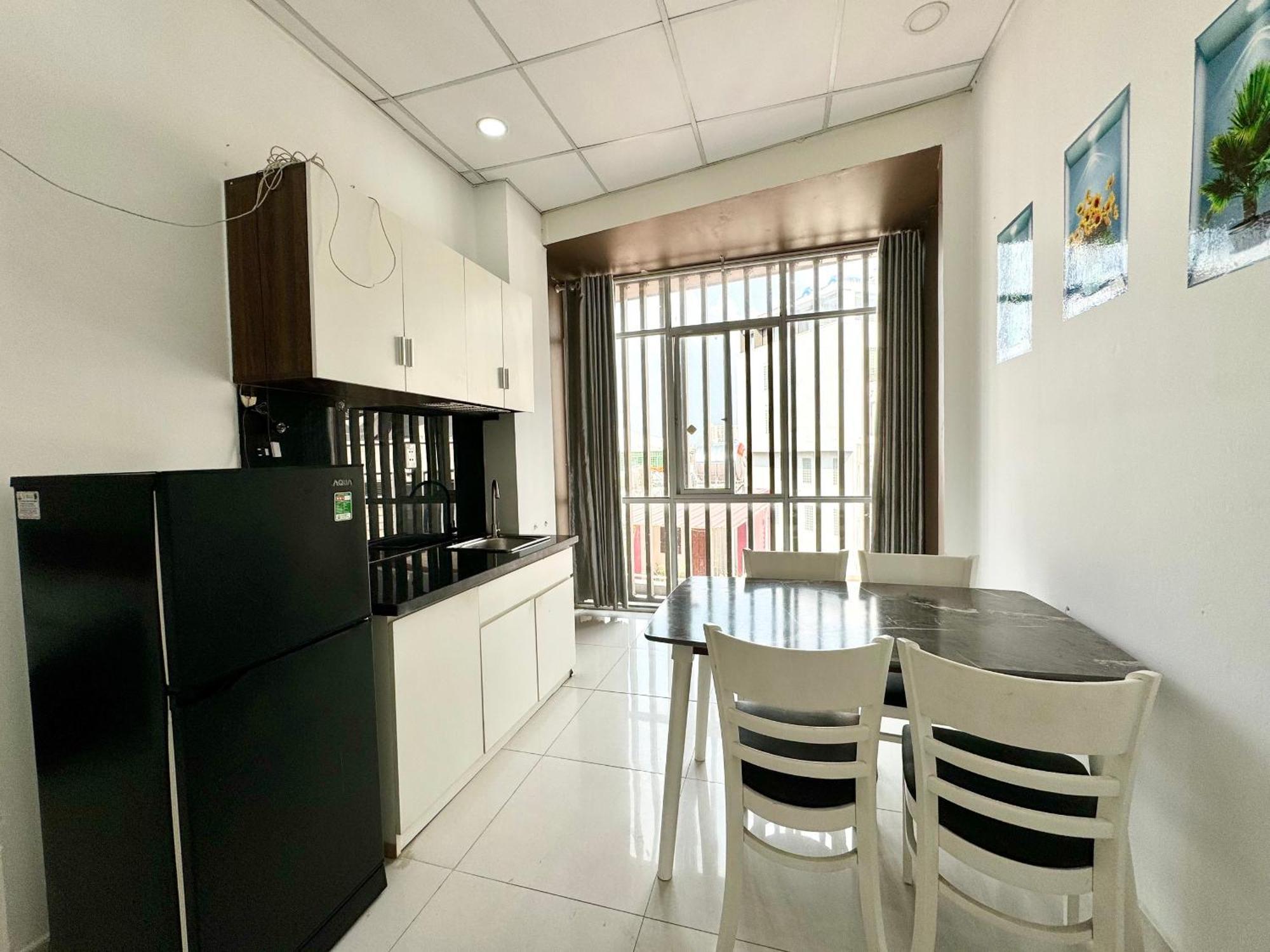 Khách sạn hẻo lánh Dlux Bui Them *